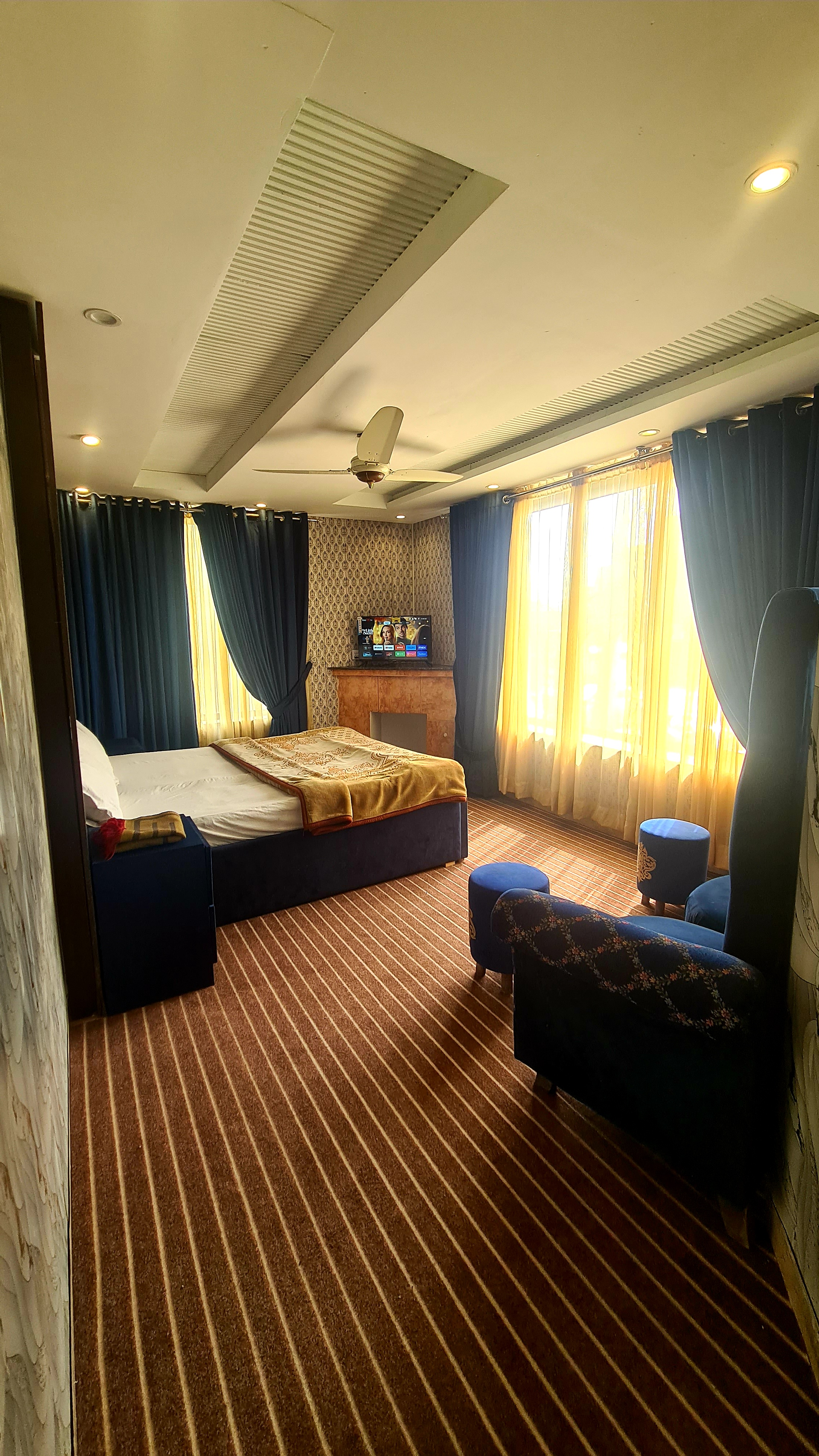 Standard guest room on Airport Road Lahore near Metro Cash & Carry