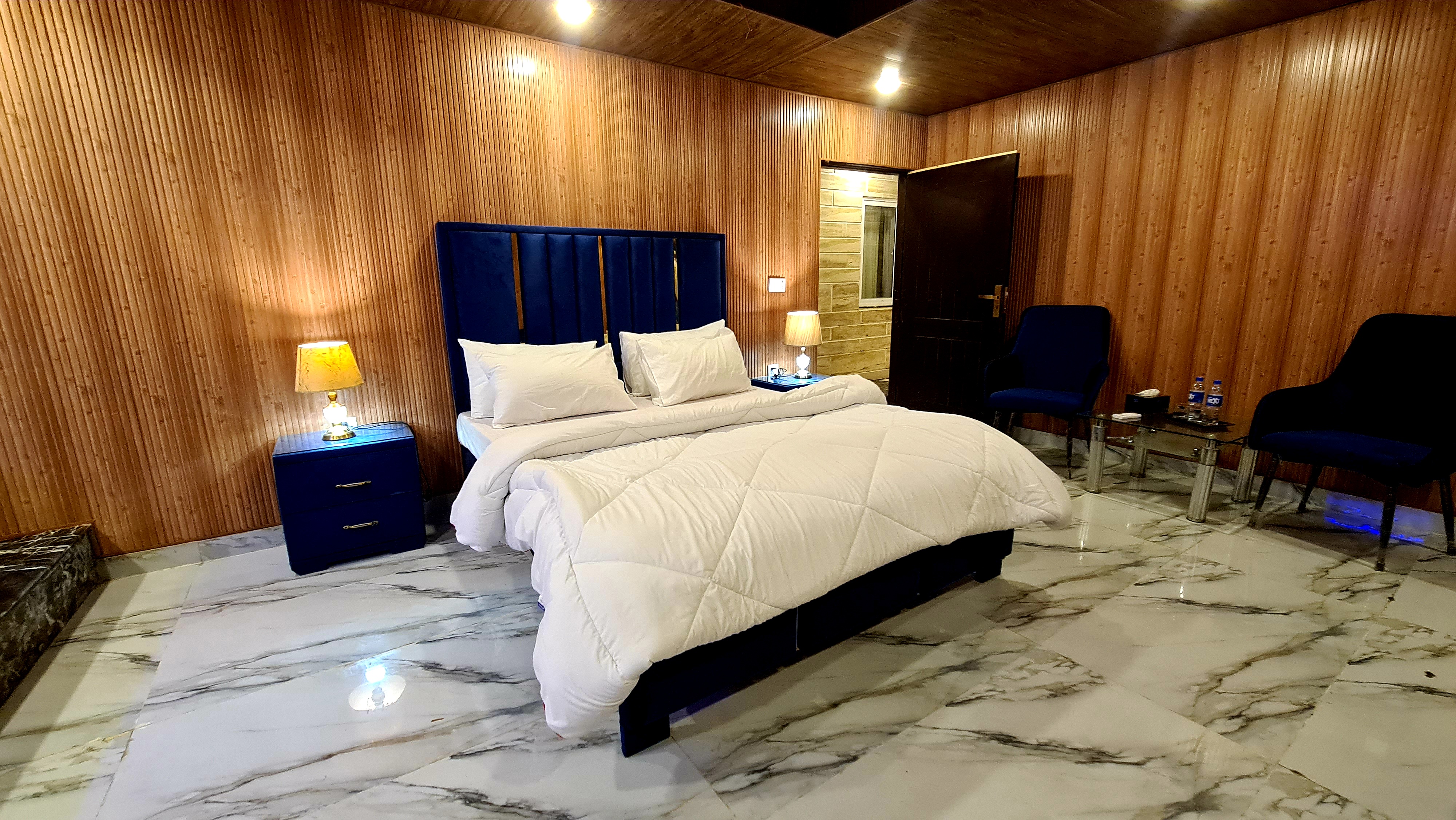 Suite room details